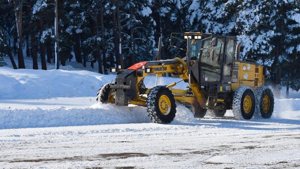 Kar Yağışı ve Kapanan Yollarla İlgili Güncel Durumlar
