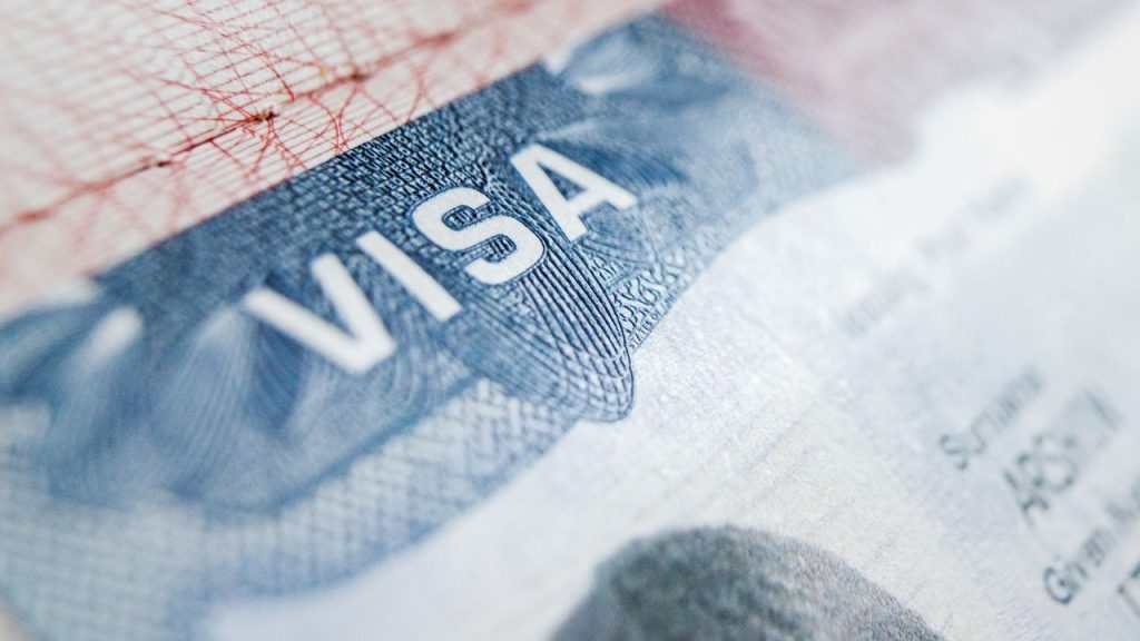 Karadağ’da Türk vatandaşlarının vizesiz giriş dönemi başlıyor