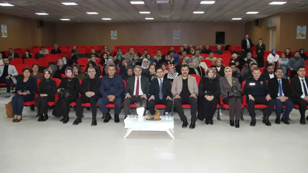 Koruyucu Aile Bilinçlendirme Programı Sivas’ta Gerçekleştirildi