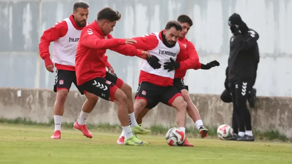 Özbelsan Sivasspor, Çorum FK Maçı Hazırlıklarına Başladı