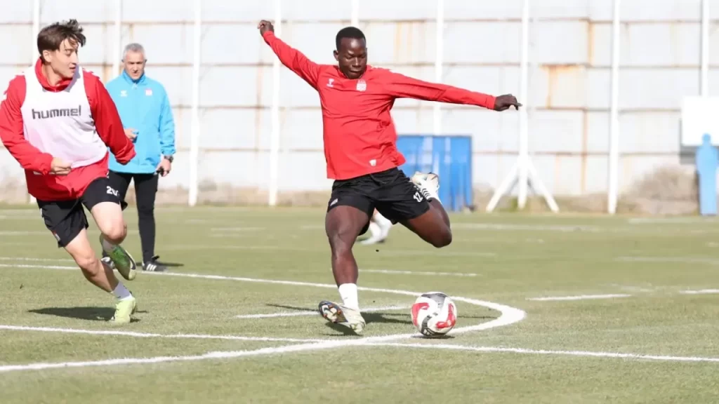 Sivasspor, Aliağa FK Maçı Hazırlıklarına Başladı