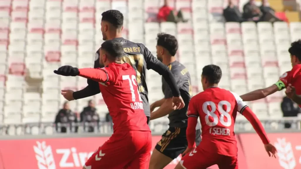Sivasspor-Aliağa Futbol A.Ş. karşılaşması 1-0 sona erdi