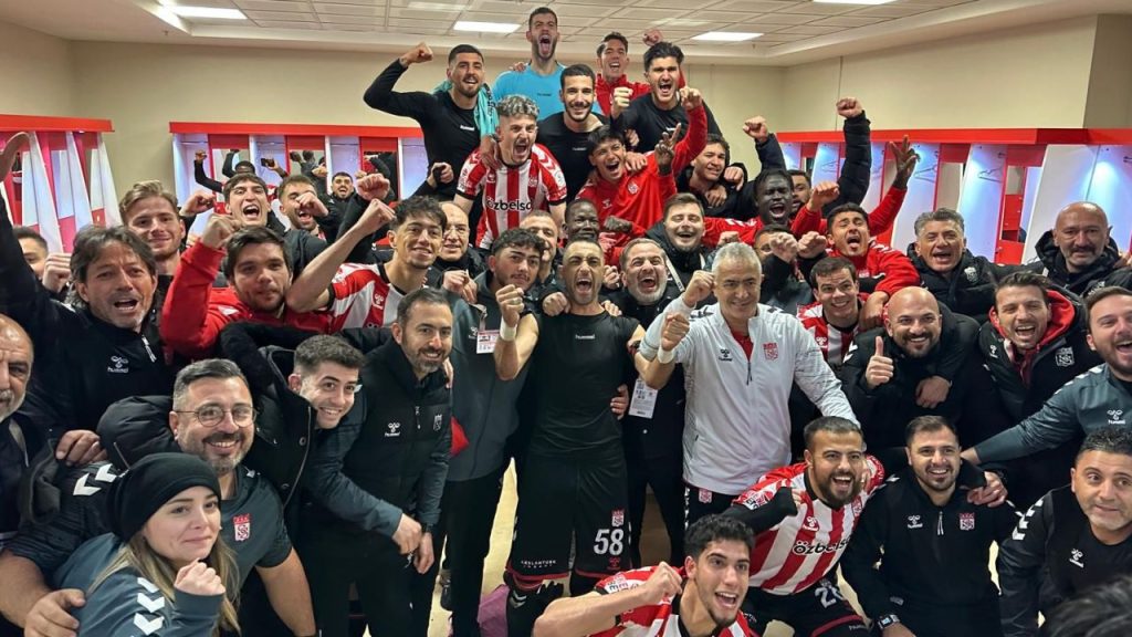 Sivasspor, yoğun karda aldığı galibiyetle moral buldu