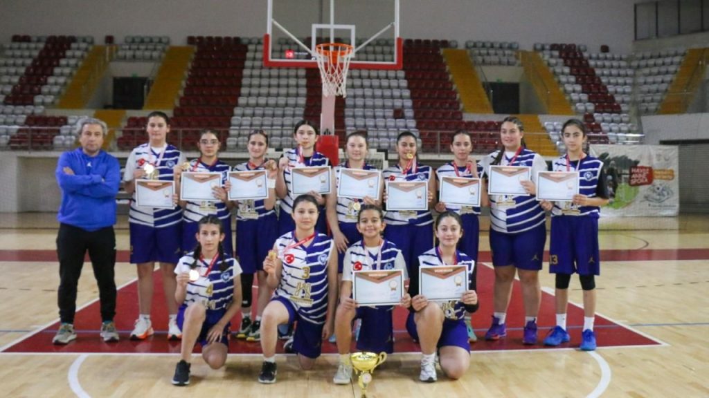 Sivas’ta Basketbol Yıldız Kızlar İl Birinciliği Sona Erdi