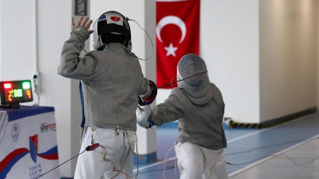 Sivas’ta Eskrim Kupa Seçmeleri, Sporcular Türkiye’yi Temsil Edecek