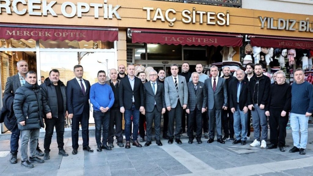 Sivas’ta Esnaf ve Yetkililerden Öğrenci ve Ulaşım Sorunları Çözüm Talepleri