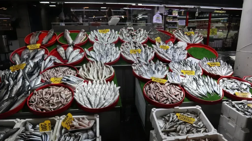 Sivas’ta Hava Soğuyunca Balık Satışlarındaki Artış Dikkat Çekiyor