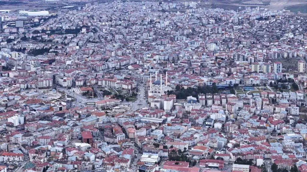 Sivas’ta Merkez Camisi’nin inşası hızla devam ediyor
