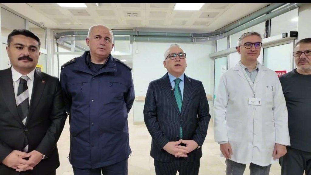 Sivas’ta öğrenci servisi kazası: 14 yaralı