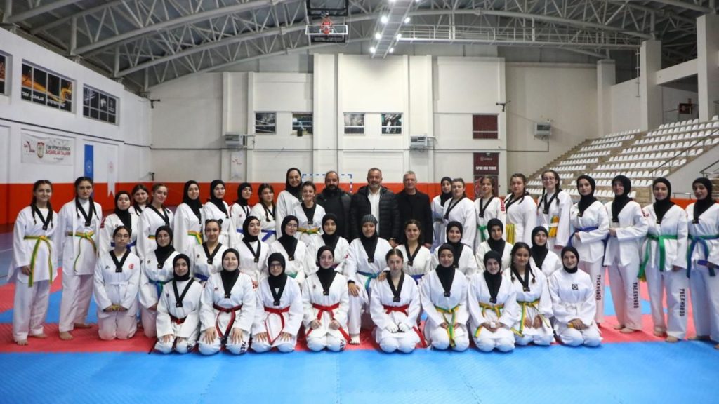 Sivas’ta Taekwondo Kemer Sınavı Büyük Heyecanla Gerçekleştirildi