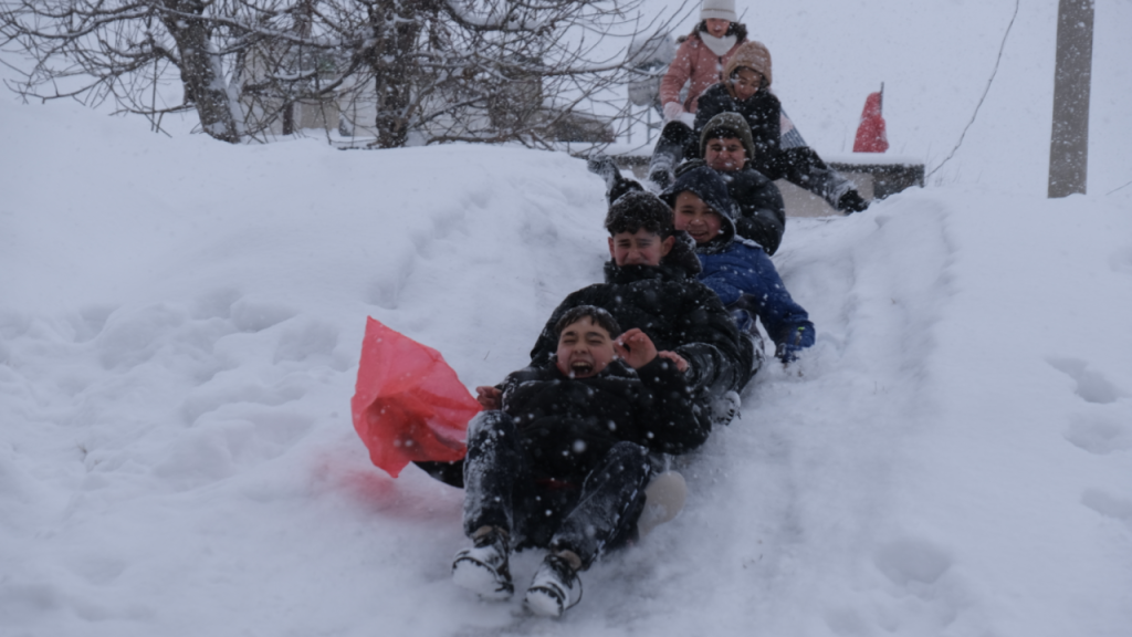 Sivas’ta yoğun kar nedeniyle 1 gün eğitim tatili kararı