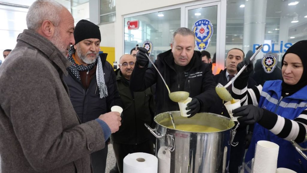 Sivas’taki Olumsuz Hava Koşulları Sürüyor