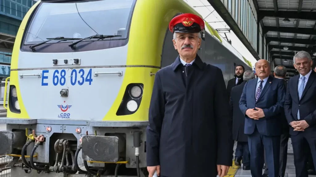 Turistik Doğu Ekspresi yeni sezona başladı! 60 sefer planlandı