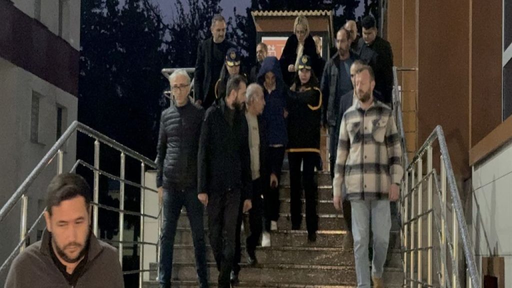 Yalova’da şarkıcı Güllü’nün ölümündeki gelişmeler devam ediyor
