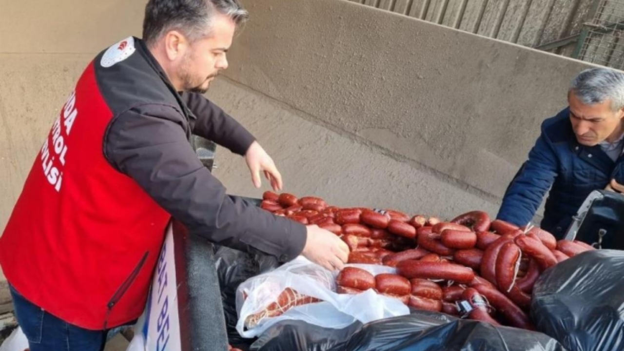 Yöresel Çarşıda Sağlık Güvenliği Ön Planda