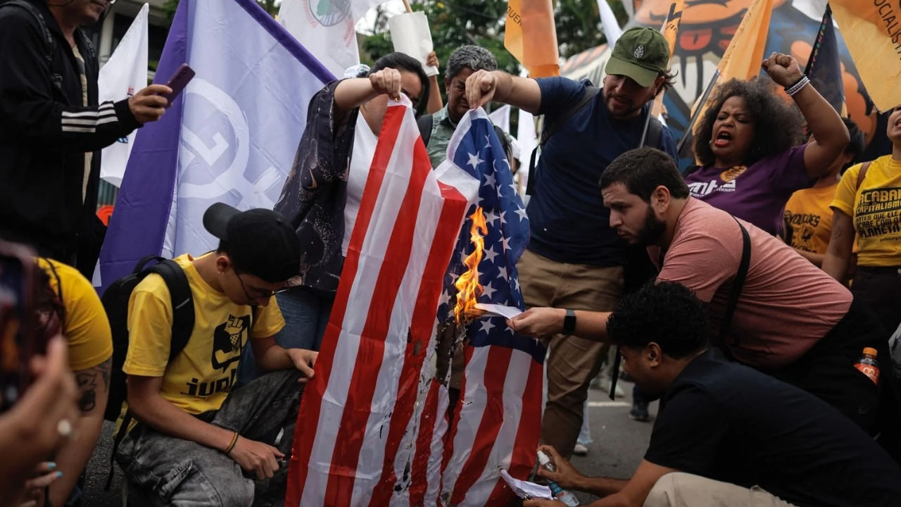 Suçlamalar sürerken, yeni iddianame