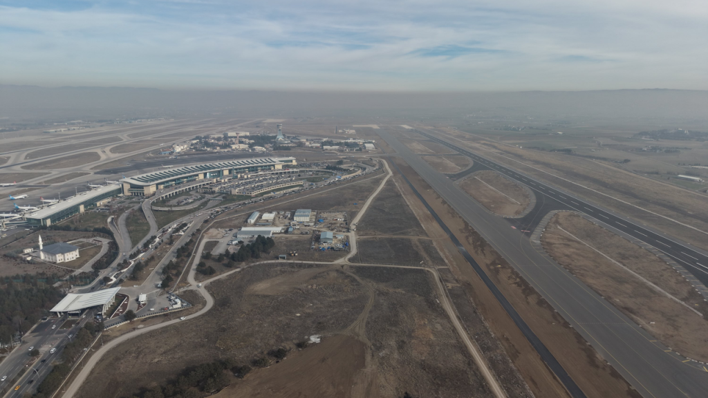 Ankara Esenboğa’da 3. Pist ve Yüksek Güvenlikli Kontrol Kulesi Açıldı