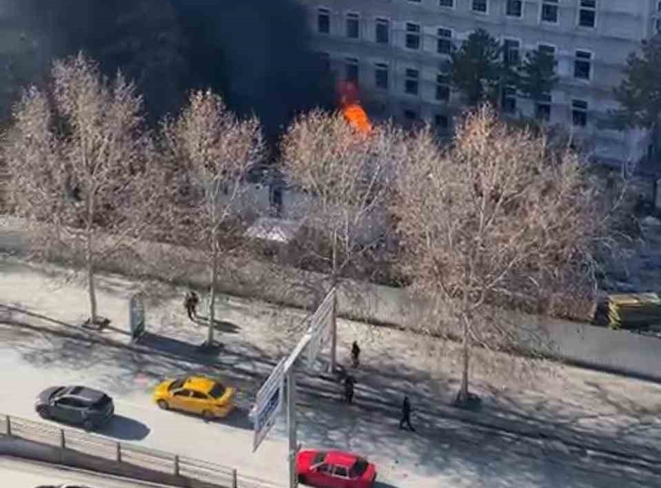 İçişleri Bakanlığı Yerleşkesinde Yangın