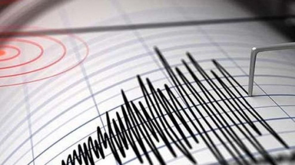 Balıkesir Sındırgı’da 5.1 büyüklüğünde deprem meydana geldi