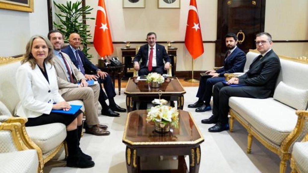 Cevdet Yılmaz, ABD Büyükelçisi Tom Barrack ile Görüştü