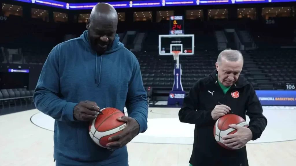 Cumhurbaşkanı Erdoğan’dan Shaquille O’Neal ile İstanbul’da Buluşma