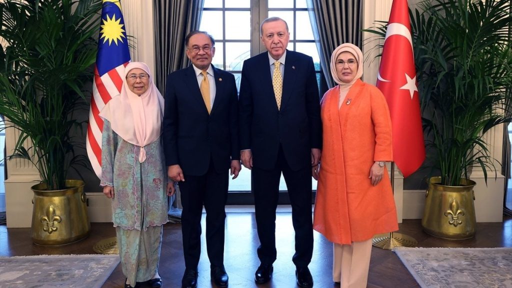 Erdoğan Malezya Başbakanı ile Görüştü, Basına Kapalı Toplantı Yapıldı