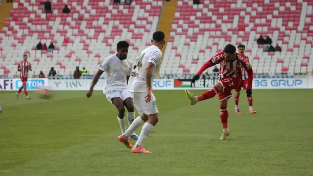 Erzurumspor FK, Sivasspor’u 2-0 mağlup etti