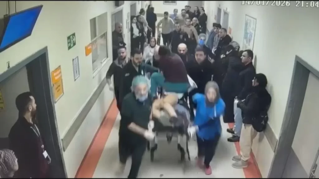 Güngören’de ‘yan bakma’ kavgasında 17 yaşındaki genç hayatını kaybetti