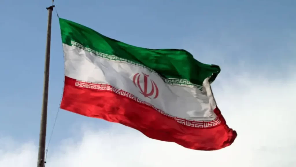 İran’da Protestolar ve İnternet Kesintisi Dünyanın Gündeminde