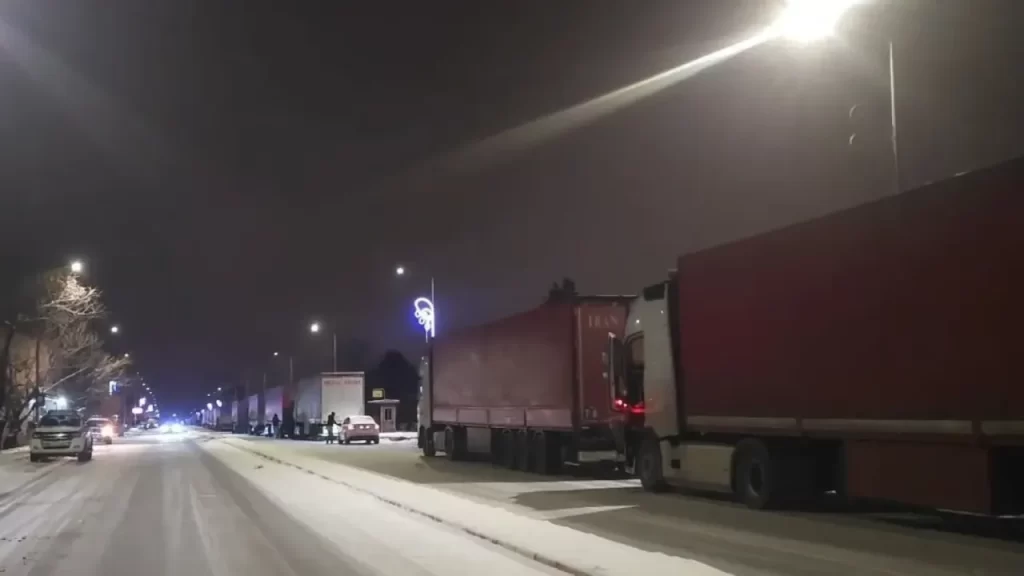 Kar ve tipi nedeniyle yol güvenliği sağlanıyor