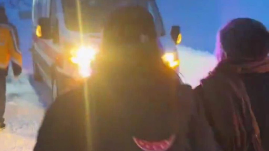 Kar Yağışında Mahsur Kalan Kanser Hastasına Erişim Sağlandı