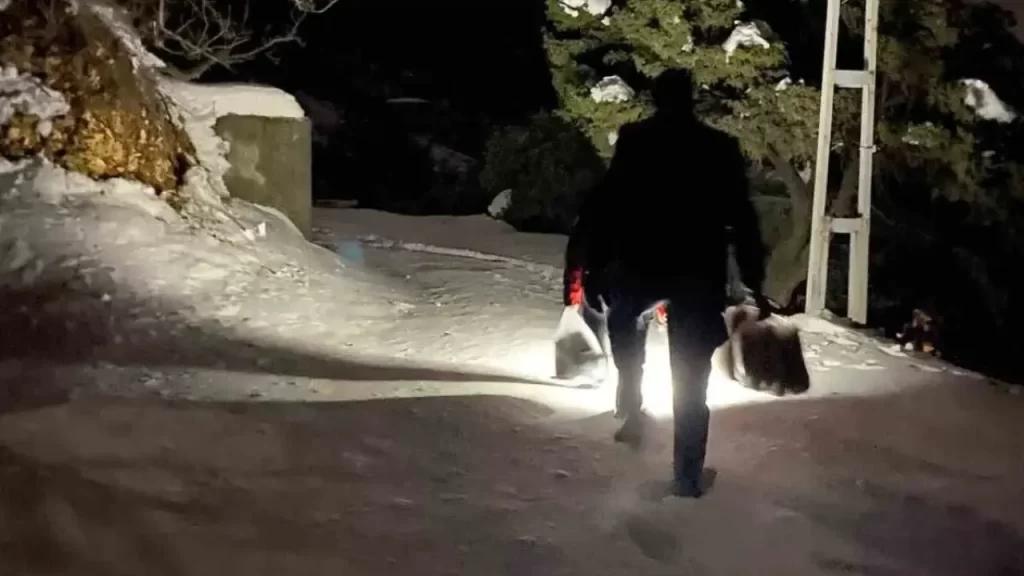 Mahsur kalan aileye Kahramanmaraş’ta itfaiye ekipleri müdahale etti