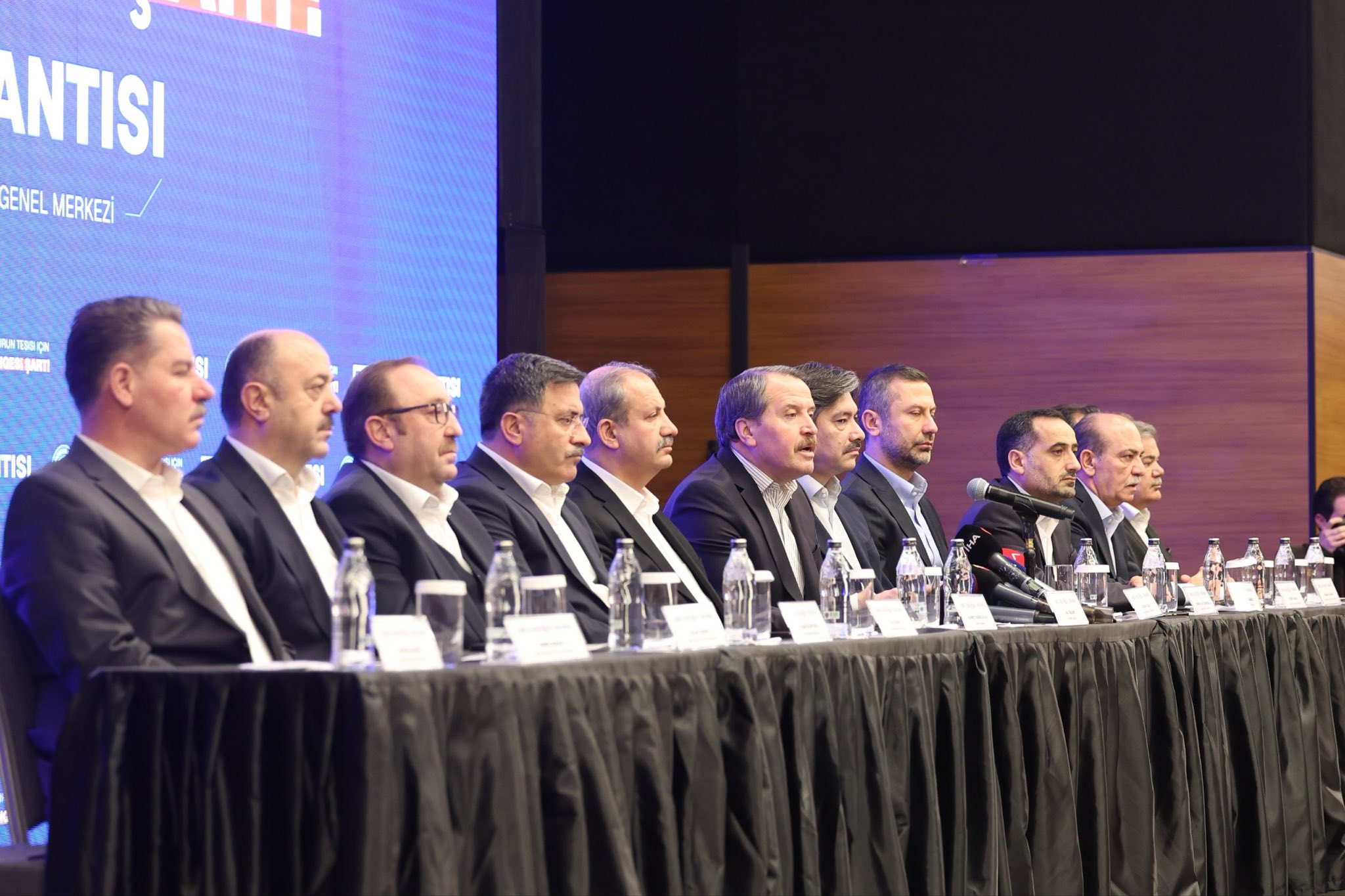 Ücret adaletsizliği ve vergi politikaları eleştirisi