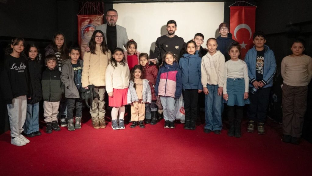 Şehit ve Gazi çocukları sinema ve oyun etkinliğiyle mutlu oldu