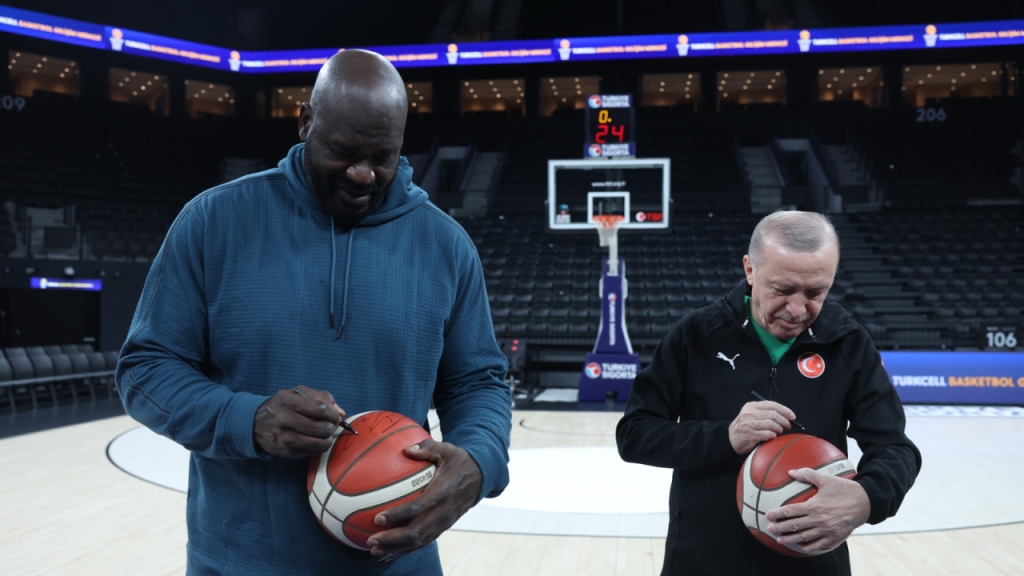 Shaquille O’Neal’ın yaşam öyküsü ve NBA kariyeri detayları