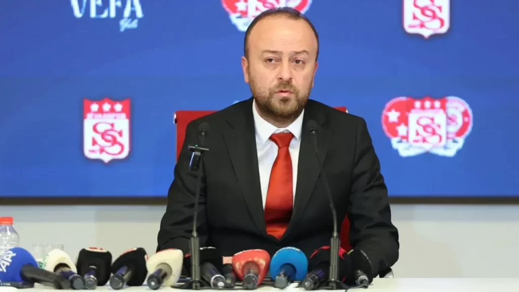 Sivasspor Başkanı Özçoban’dan Kulüp Durumu ve Taraftar Vurgusu