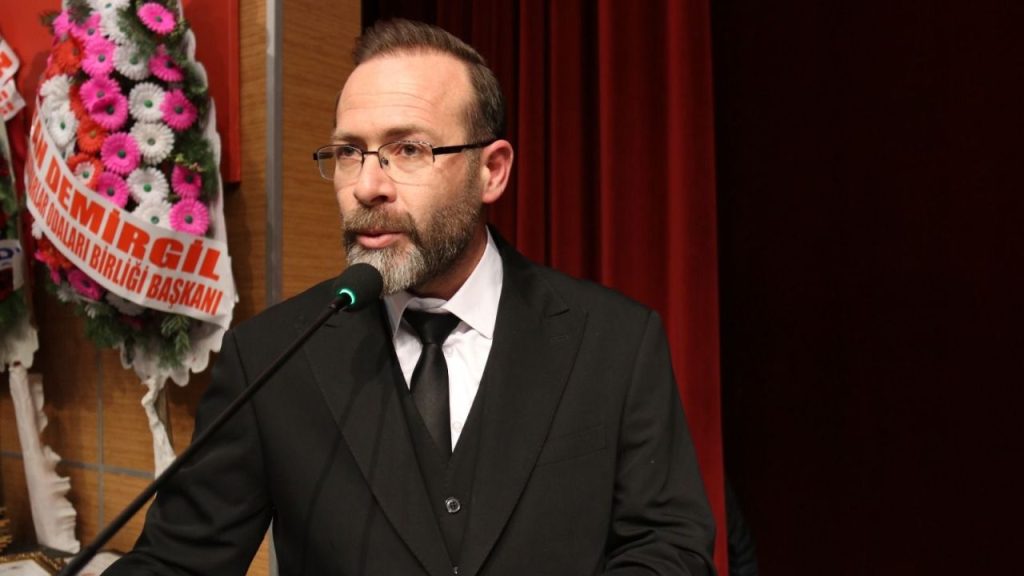 Sivas’ta Berberler Oda Genel Kurulu’nda Fatih Şaşmaz başkan seçildi