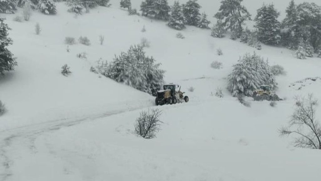 Sivas’ta kar nedeniyle 468 kırsal yerleşim yolu ulaşıma kapandı