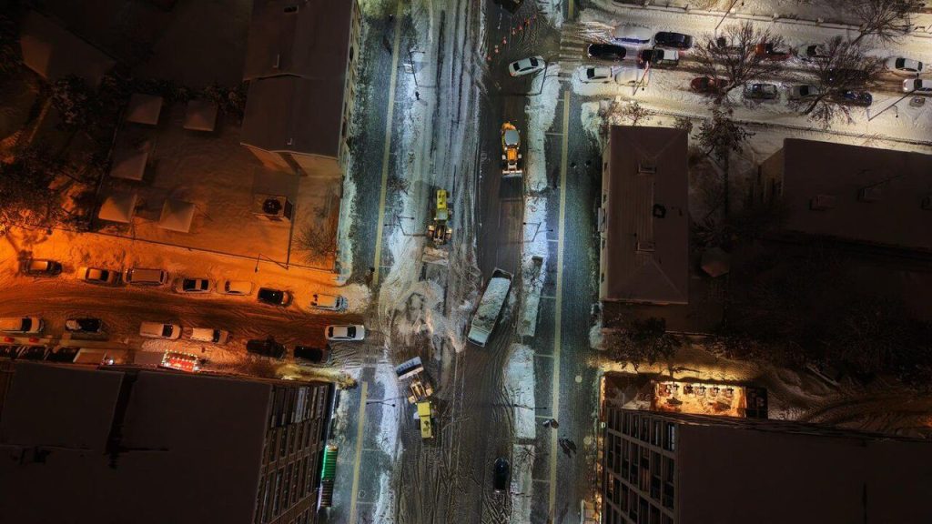 Sivas’ta Kar Temizleme Çalışmaları Sabaha Kadar Sürülecek