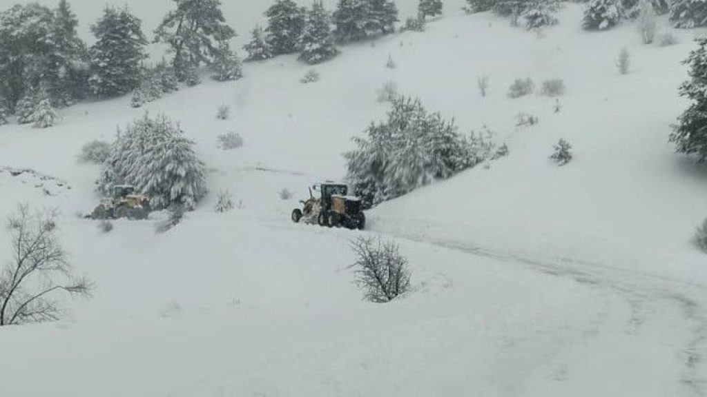 Sivas’ta Kar Yağışı ve Ulaşım Kapanmaları Devam Ediyor
