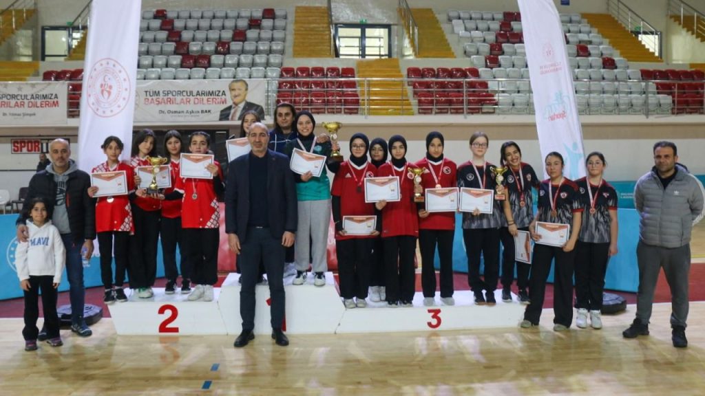 Sivas’ta Masa Tenisi Yıldızlar İl Birinciliği Tamamlandı