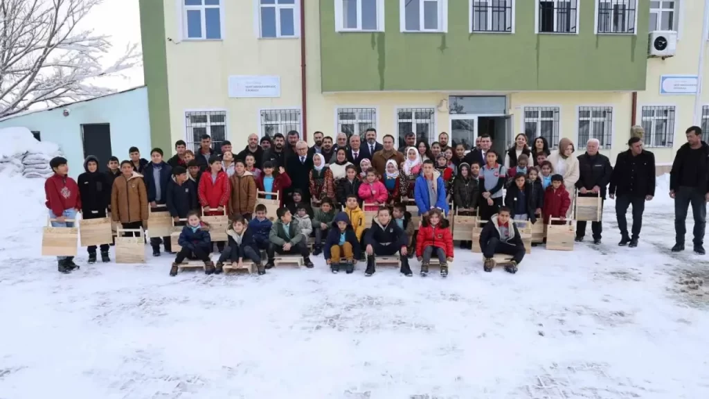 Sivas’ta Öğrencilere Kızak Sürprizi