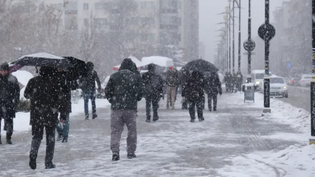 Sivas’ta soğuk hava etkili oldu: En düşük sıcaklık -30,3 derece