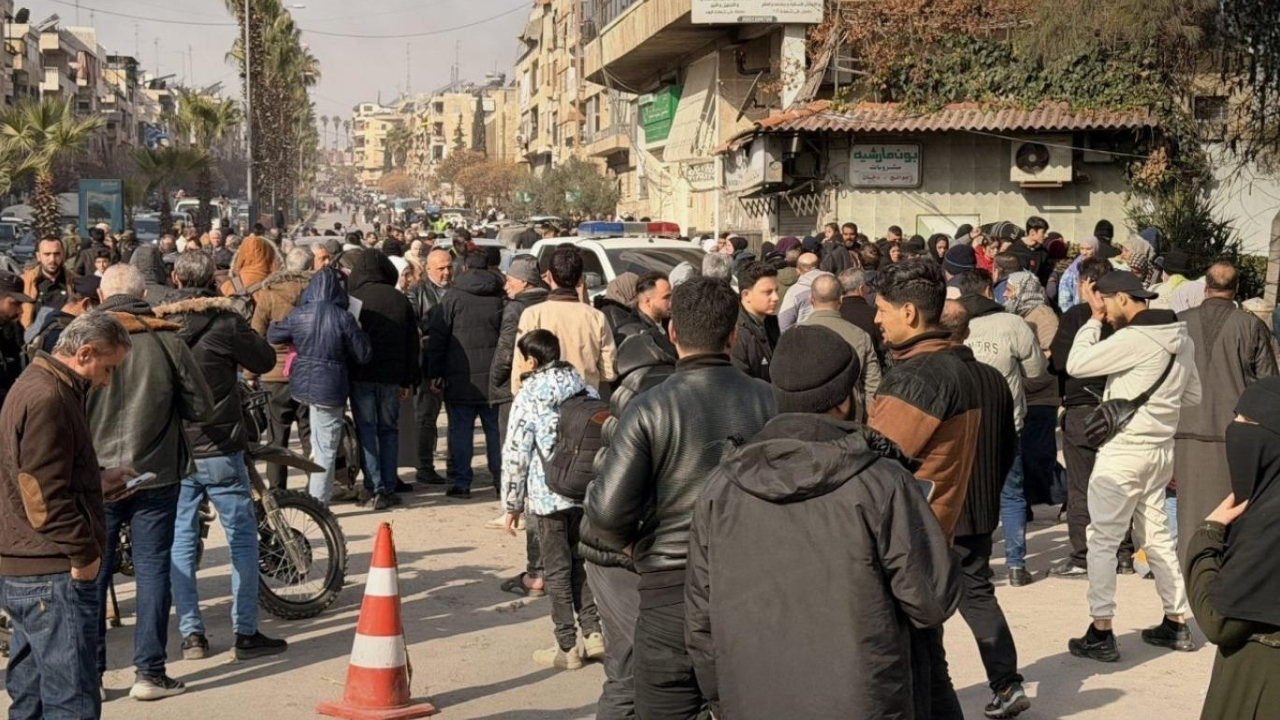 Operasyon öncesi sivillerin tahliyesi ve askeri mevziler vuruldu