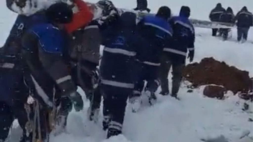 Tunceli Valisi Aygöl: Yoğun Kar Altında Çalışmalar Devam Ediyor