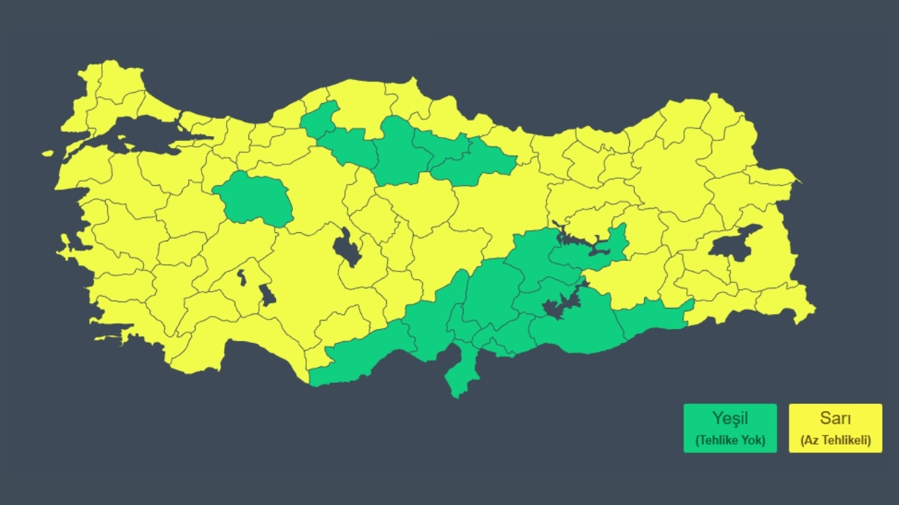 İstanbul’da Fırtına ve Yağış Etkili Oluyor