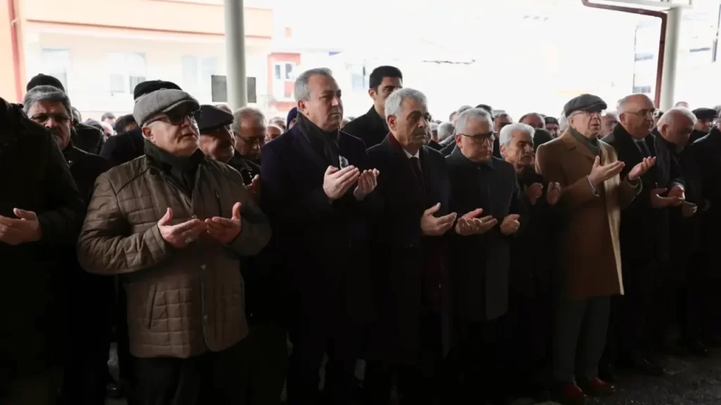 Ünal Karataş’ın Annesi Nuriye Karataş Vefat Etti