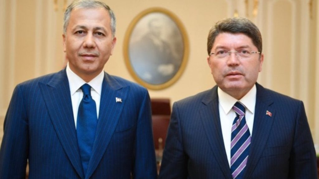 Adalet Bakanı ve İçişleri Bakanı görevi değişti; yeni atamalar yapıldı