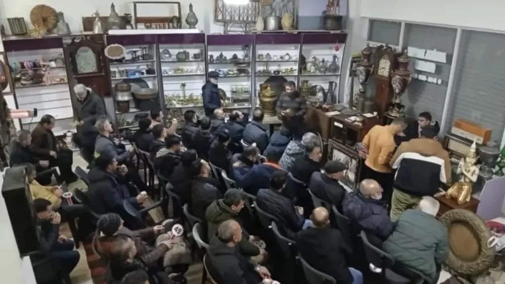 Antika radyolarla geçmişe yolculuk: Kuaförlükten sergiye