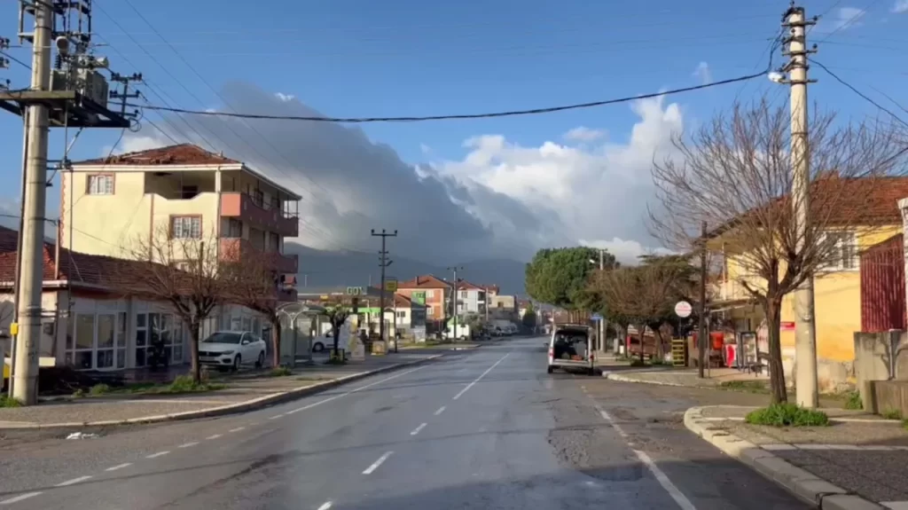 Balıkesir-Sındırgıde 4.1 ve 4.0 büyüklüğünde iki deprem yaşandı